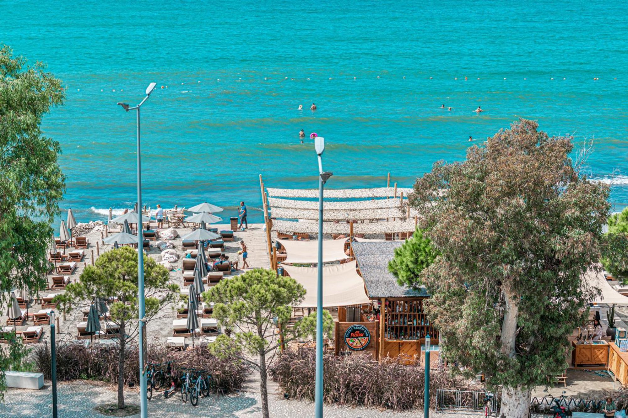 Yacht Hotel Vlore Exterior photo